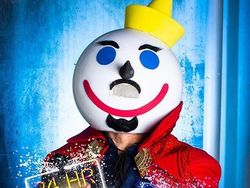 Lucu Banget! Ada Cosplay Superhero Rasa Fast Food