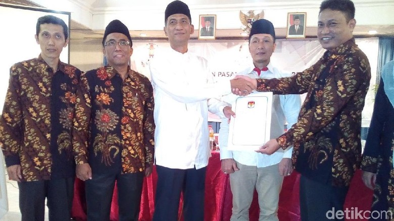 Tamzil-Hartopo Ditetapkan Sebagai Bupati dan Wabup Kudus Tamzil-Hartopo Ditetapkan Sebagai Bupati dan Wabup Kudus