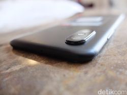 Unboxing Mi A2, Ponsel Android One Terbaru Xiaomi