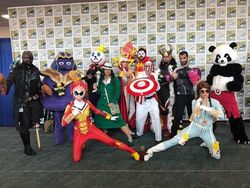 Lucu Banget! Ada Cosplay Superhero Rasa Fast Food