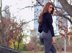 Presenter Seksi yang Diputus Pacar Demi Game Call of Duty