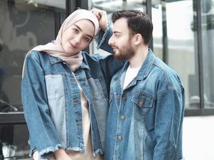 Tips Pakai Baju Couple Kekinian Ala Selebgram Hamidah Rachmayanti