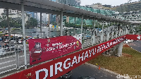 Oleh karena itu, rencananya akan dibuat pelican crossing setelah JPO dirobohkan. Pelican crossing pun hanya berlaku sementara hingga jalur bawah tanah jadi dan bisa dilintasi warga.