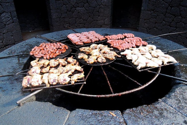 Mau Cicipi Hidangan yang Dimasak dengan Panas Bumi? Mampirlah ke Sini!