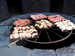 Mau Cicipi Hidangan yang Dimasak dengan Panas Bumi? Mampirlah ke Sini!