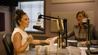 Selain kopi, ia juga menyukai sumber kafein lain. Ya, secangkir teh hangat!  Foto: Instagram ddlovato