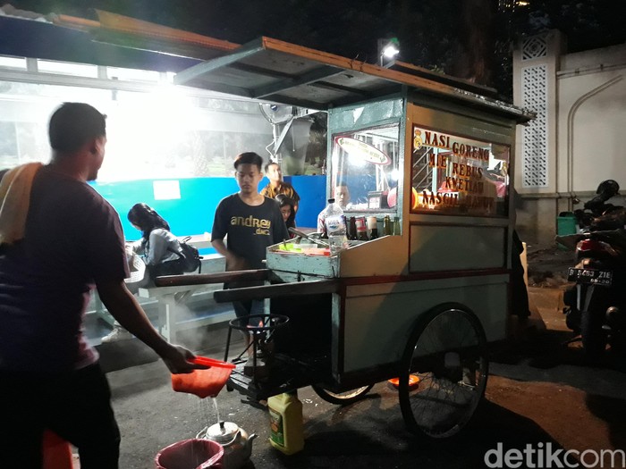 Sambut Zulkifli, SBY Siapkan Nasi Goreng Gerobak Sambut Zulkifli, SBY Siapkan Nasi Goreng Gerobak