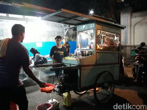 Sambut Zulkifli, SBY Siapkan Nasi Goreng Gerobak