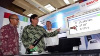 Solusi lain dari Bosch di ranah industri 4.0 yakni Active Cockpit juga turut dipamerkan – yaitu platform komunikasi interaktif untuk pabrik masa depan. Foto: dok. Kemenperin