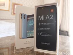 Unboxing Mi A2, Ponsel Android One Terbaru Xiaomi
