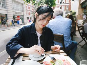 Cantiknya Taeyeon SNSD Saat Ngeteh, Hingga Mie Instan Telur Asin yang Hits
