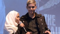 Nurani sukses membuat Al salah tingkah dengan gombalannya. Pool/Noel/detikFoto.