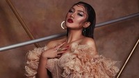 Gimana menurutmu, pagi ini tambah segar melihat foto-foto Marion Jola yang cantik banget kan? Foto: Dok. Instagram/lalamarionmj