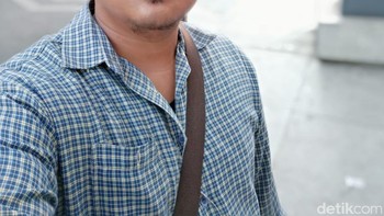 Adapun kamera depannya berukuran 20 MP mengusung sensor IMX376 yang membawa 4500k selfie light. Alhasil foto selife, meski dalam mode bokeh sekalipun, diklaim terlihat lebih terang, detail dan natural. Foto: Dhani Irawan/detikcom