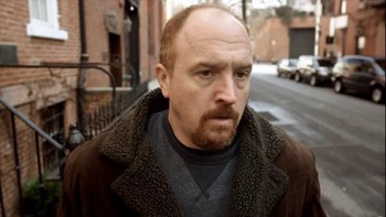 Louis C.K. Komedian sekaligus aktor Hollywood ini keluar dari Twitter pada 2015. Ia merasa tak nyaman karena terus menerus online di media sosial. Foto: CNET