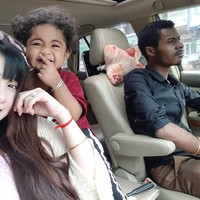 Lucy yang memiliki mata indah dengan kulit putih mulus dianggap kebanyakan orang memiliki kecantikan badai. Foto: Facebook