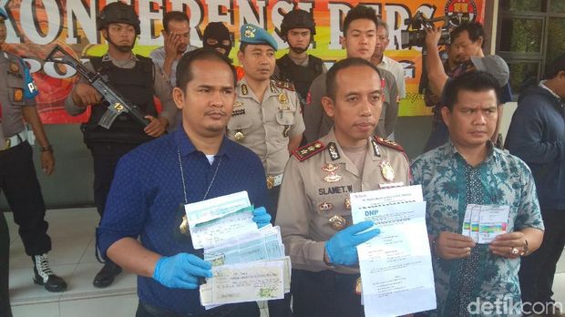 Tipu Pencari Kerja, Tukang Ojek di Karawang Raup Duit Puluhan Juta