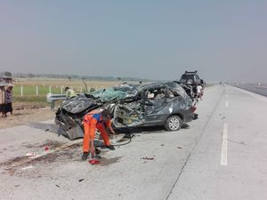 Kendaraan di RI Lebih Sedikit dari AS, Kecelakaan Lebih Banyak