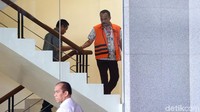 Fee tersebut diduga bagian dari 8 persen yang menjadi jatah Samanhudi dari total fee 10 persen yang disepakati. Suap ini juga melibatkan Bambang Purnomo dari swasta. 