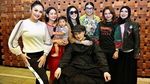 Sebelum Nonton Konser Syahrini, Lihat Penampilannya Dulu Yuk!