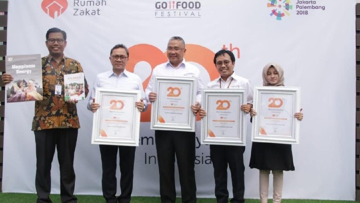 Zulkifli Hasan Dinobatkan Jadi Tokoh Pemberdayaan Zakat