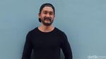Tampil Berkumis, Miller Khan Makin Macho?
