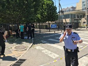 Usai Ledakan Dekat Kedutaan AS di Beijing, Antrean Visa Dimulai Lagi
