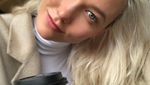 Lihat Gaya Seru Karlie Kloss Saat Ngopi dan Makan Es Krim Favoritnya