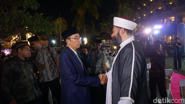 TGB Sapa Peserta Konferensi Ulama Internasional: Ahlan Wa Sahlan TGB Sapa Peserta Konferensi Ulama Internasional: Ahlan Wa Sahlan