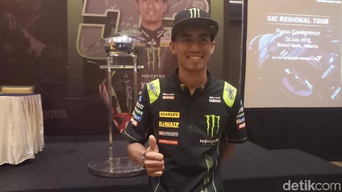 Hafizh Syahrin menjadi rookie di MotoGP 2018. Ada dukungan istri yang membuatnya bisa tampil apik sejauh ini. (Foto: Yanu Arifin/detikSport) Hafizh Syahrin menjadi rookie di MotoGP 2018. Ada dukungan istri yang membuatnya bisa tampil apik sejauh ini. (Foto: Yanu Arifin/detikSport)