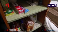 Produk kebersihan diri dan juga makanan yang ada di ruangan disebut Najwa Shihab, host Mata Najwa, tak sesuai profil Setya Novanto, sehingga mencurigakan. Menkum HAM Yasonna Laoly setuju benda-benda dan makanan di foto di atas mencurigakan dan tak sesuai profil Setya Novanto. Foto: Tim Mata Najwa/Trans7/Narasi