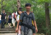 Menyayat Hati, 7 Kisah Cinta Paling Mengharukan Sepanjang 2018