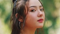 Jannine Weigel merupakan seorang penyanyi asal Thailand. Dok. Instagram/jannineweigel