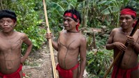 Selain hutannya yang lebat dan terkenal dengan ikan piranha, satu hal yang selalu bikin penasaran dari hutan Amazon adalah kehidupan suku-sukunya (Reuters)