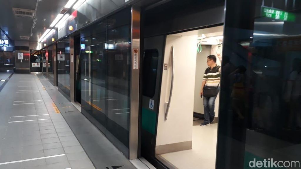 Serunya Naik MRT di Taiwan Cuma Bayar Rp 9.500 Serunya Naik MRT di Taiwan Cuma Bayar Rp 9.500