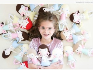 Kisah Bocah 10 Tahun Jahit Boneka untuk Anak yang Jalani Operasi