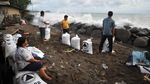 Waspada Gelombang Tinggi Hantam Pesisir Indonesia