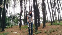 Di sela kesibukan latihannya, gadis cantik ini juga menyempatkan jalan-jalan lho. (jenaagrt/Instagram)