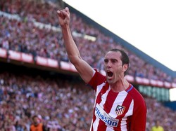Bek timnas Uruguay dan Atletico Madrid, Diego Godin, akan bersaing dengan banyak pemain belakang top. Penilaian itu diberikan untuk performa pada periode 3 Juli 2017-15 Juli 2018 (Gonzalo Arroyo Moreno/Getty Images)