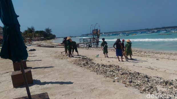 Gelombang Tinggi Berdampak ke Hotel dan Restoran di Gili Trawangan