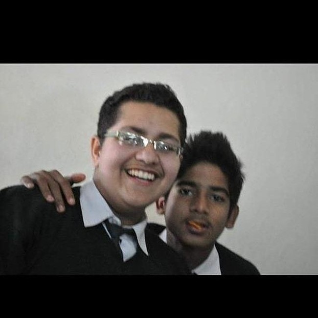 Saat remaja, Mahir Pandhi mengalami kegemukan. Bobotnya pernah mencapai 130 Kg. Berkacamata dan gemuk, dia pun suka dibully teman-temannya. Foto: Instagram