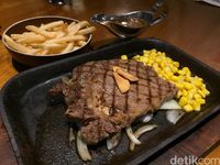 Mucca Steak: Gurihnya New Zealand Rib Eye Steakdan Hamburg Buttered Rice