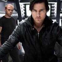 Ethan Hunt kembali hadir dalam sosok Tom Cruise di film keempatnya, Mission: Impossible Ghost Protocol. Terlihat penampilan Tom yang lebih matang, tapi ketampanannya tak luntur. Dirilis pada Desember 2011, masih tak dapat dipercaya kalau saat bermain film ini, usia Tom Cruise sudah hampir menginjak kepala 5. Foto: istimewa