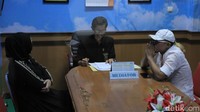Kala mediasi diketahui bahwa tak ada komunikasi antara Sule dan Lina. Bahkan no Sule di blok oleh Lina.