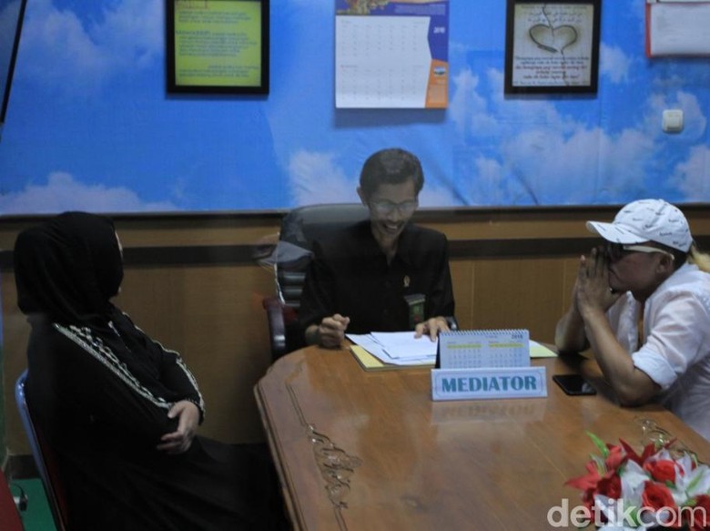 Pengacara Sule: Hakim Putuskan Adanya Pihak Ketiga Pengacara Sule: Hakim Putuskan Adanya Pihak Ketiga