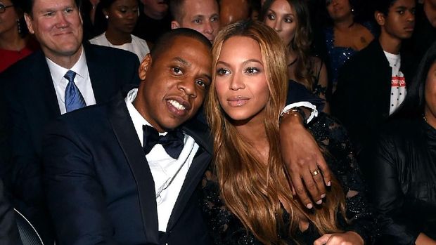 Ssst...8 Seleb Hollywood Ini Ternyata Sudah Nikah Diam-diam