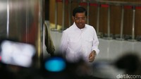 Dia mengaku ditanyai oleh penyidik sekitar 20 pertanyaan. Namun Idrus tak menjelaskan secara detail apa isi materi pemeriksaannya.