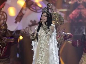 Tiket Konser Syharini Rp 25 Juta, Alasan Iis Dahlia Sebut Fatin Stupid