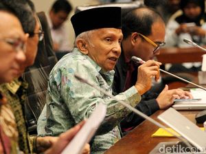 Penuhi Panggilan Kasus Ratna, Amien Rais Datangi Polda Metro Jaya