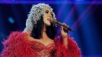 Sebelum Nonton Konser Syahrini, Lihat Penampilannya Dulu Yuk!